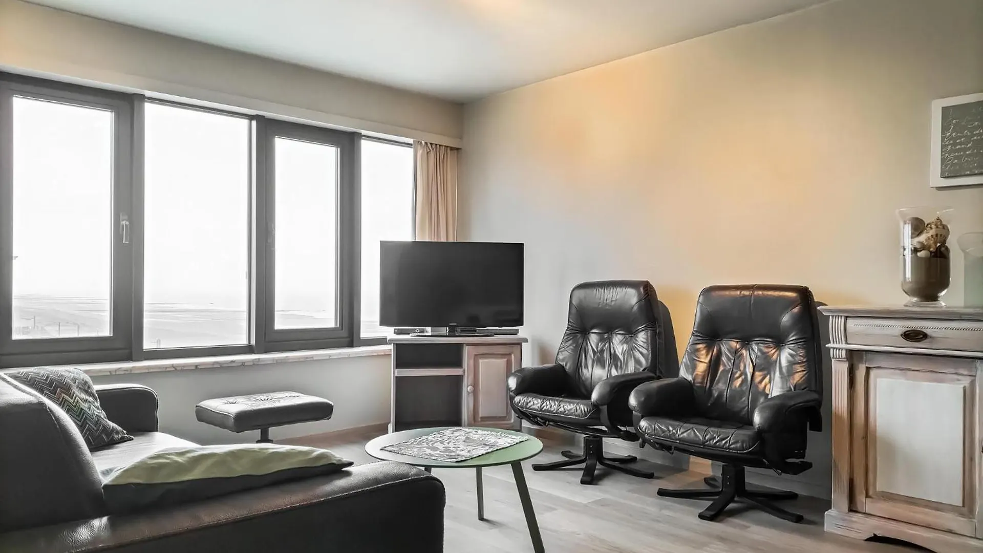 Beautiful Apartment In Oostende With Wifi 0*, Ostende Belgique